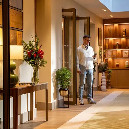 Hotel Le Cardinal Paris