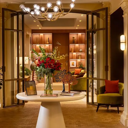 Le Cardinal Hotel